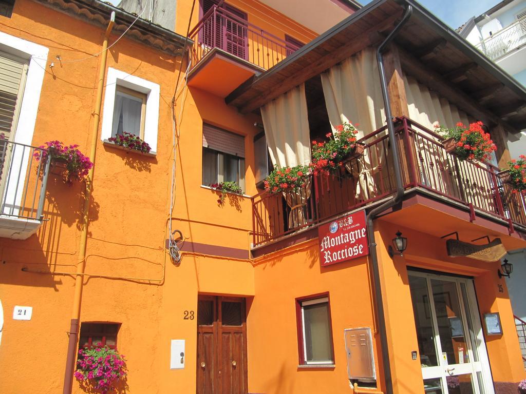 Montagne Rocciose Bed & Breakfast Frascineto Ngoại thất bức ảnh
